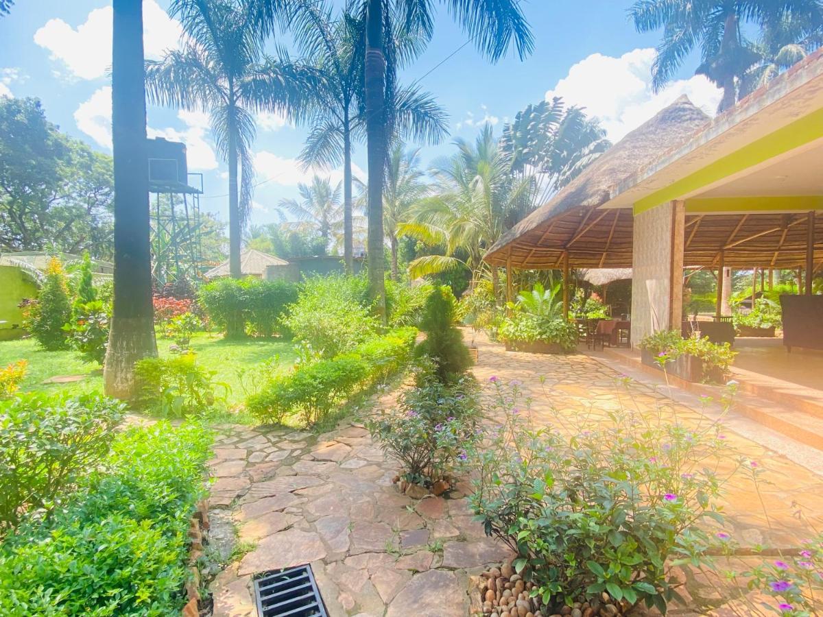 Afro Smile Hotel And Guest House-Jinja Exteriör bild
