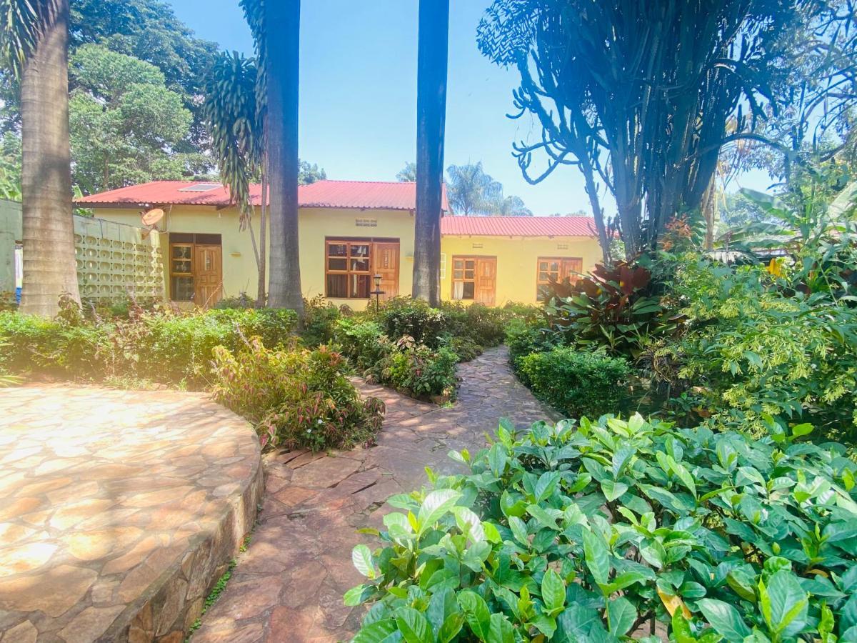 Afro Smile Hotel And Guest House-Jinja Exteriör bild