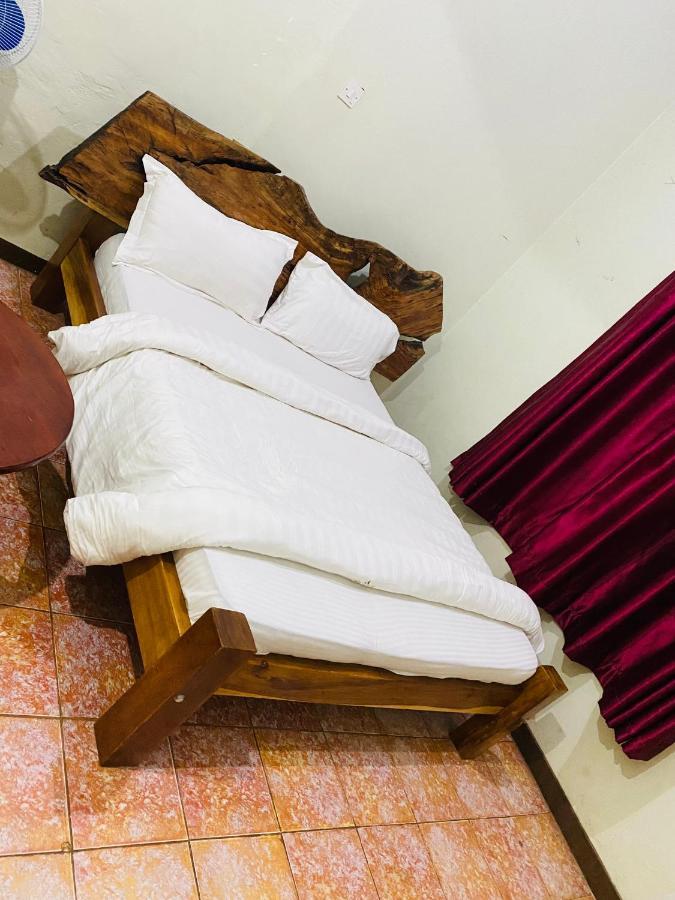 Afro Smile Hotel And Guest House-Jinja Exteriör bild